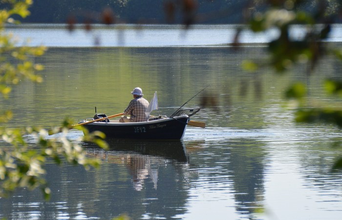 local boat repair